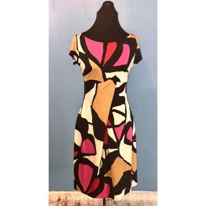 Diane vonFurstenberg short sleeve dress size 6